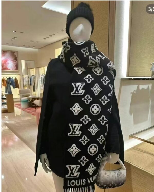 LV3D Scarf