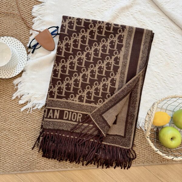 Dior scarf