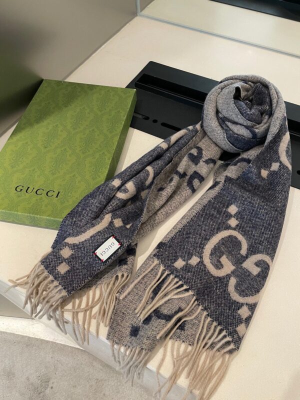 Gucci scarf