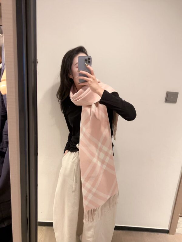 Burberry scarf