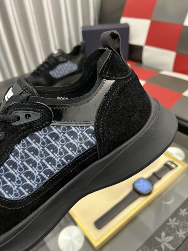 Dior's new men's genuine leather casual shoes