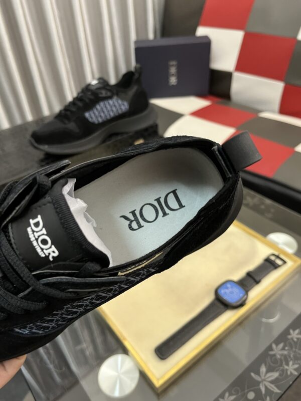 Dior's new men's genuine leather casual shoes